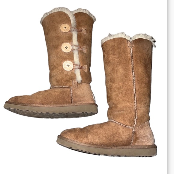 Ugg Bailey Button Triplet ll - Picture 3 of 16